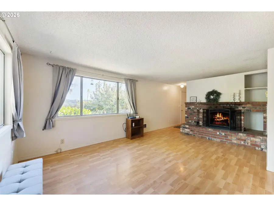 63603 4th Rd, Bunker Hill, OR 97420 - #3