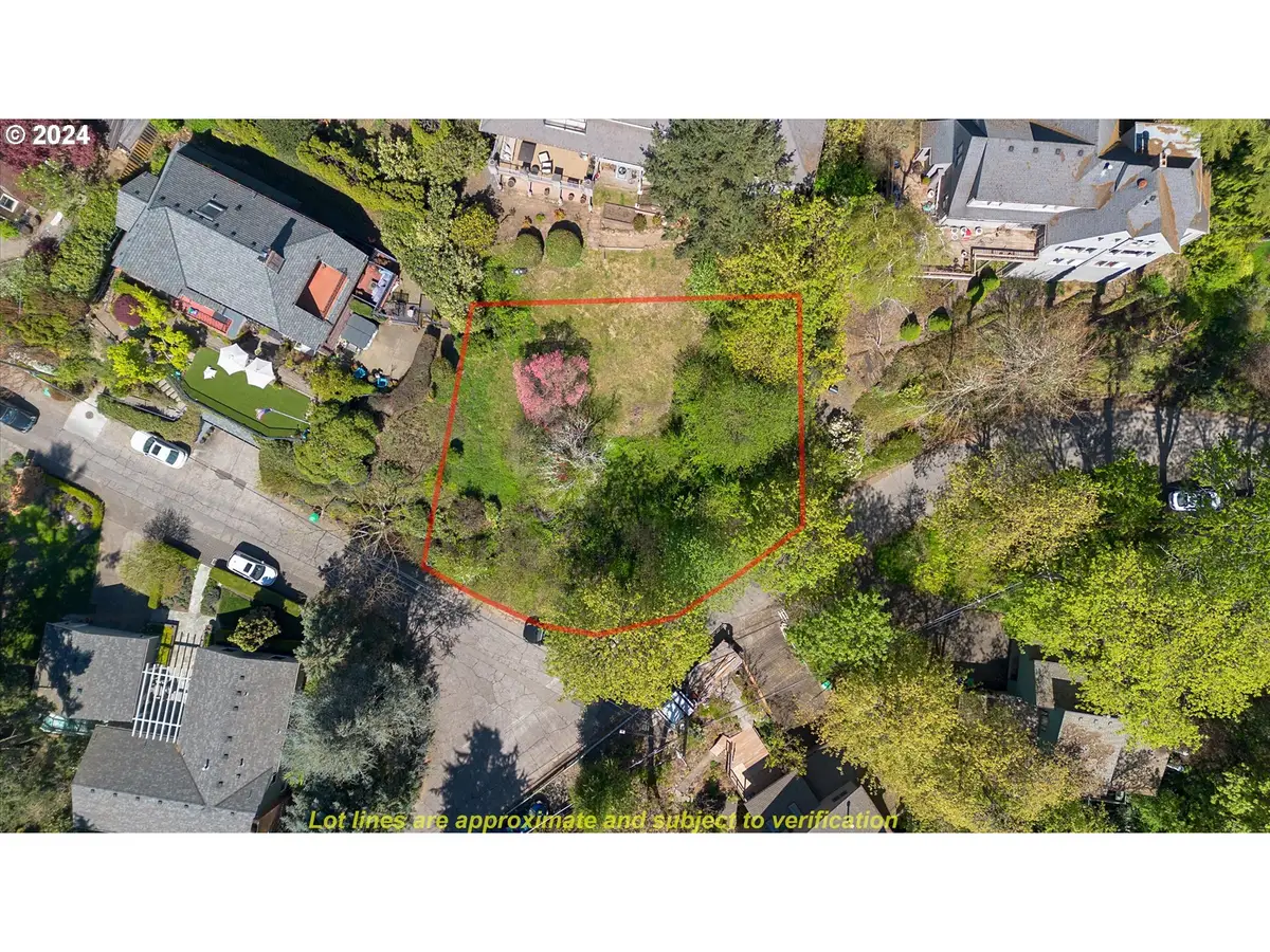 SW Westwood Ct, Portland, OR 97239 - Image #1