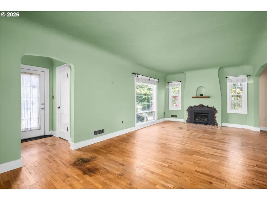 725 Walnut Ave, Eugene, OR 97404 - #3