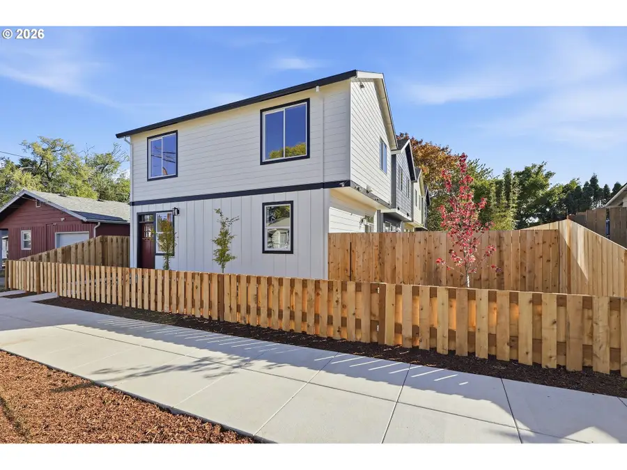 8716 SE Bybee Blvd, Portland, OR 97266 - #3