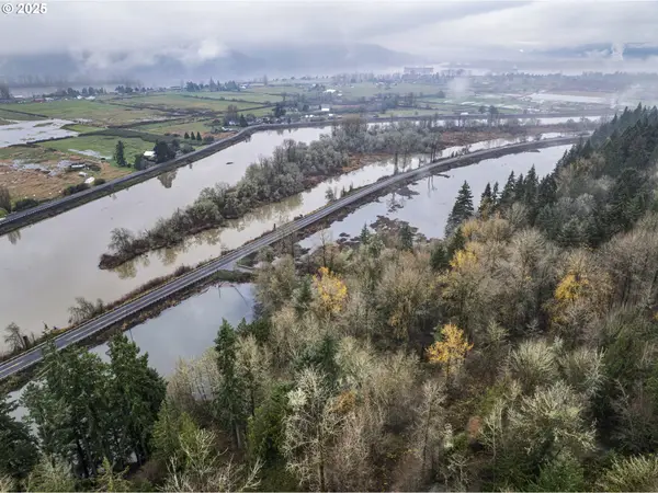 7104 Ocean Beach Hwy, Longview, WA 98632