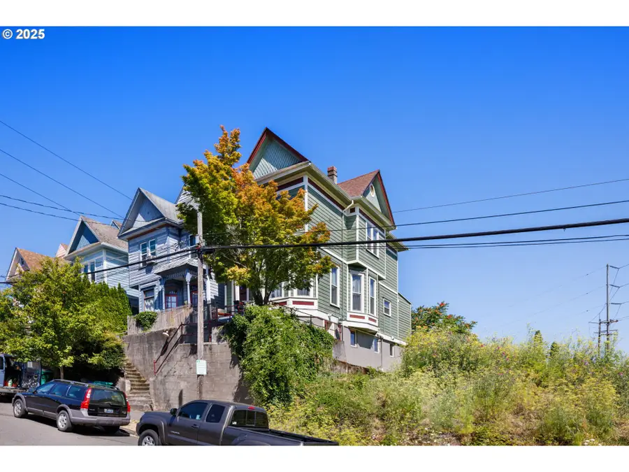 117 S Arthur St, Portland, OR 97201 - Image #3