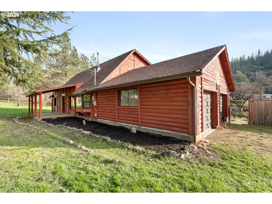 1514 Burbridge Dr, Northwest Jackson, OR 97537 - Image #3