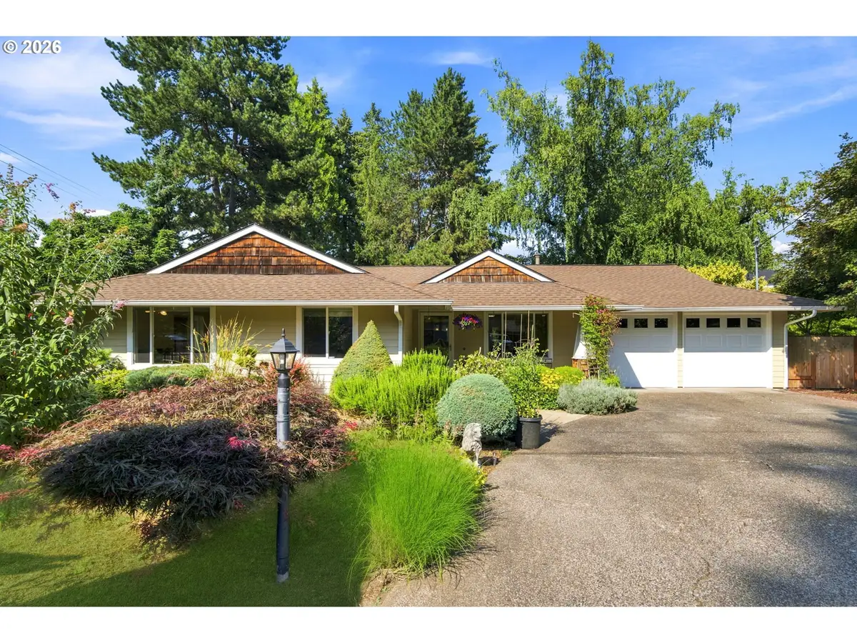 17902 Belmore Ave, Lake Oswego, OR 97035 - #1