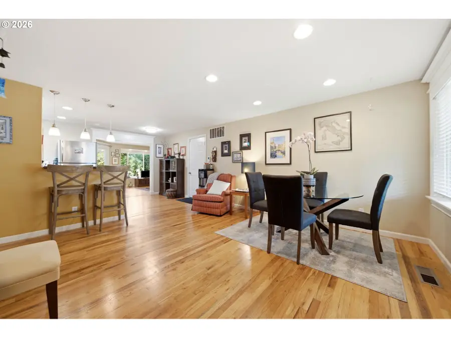 17902 Belmore Ave, Lake Oswego, OR 97035 - #2