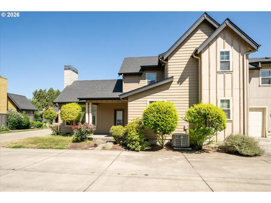 360 Mia Ln, Eugene, OR 97401 - #3