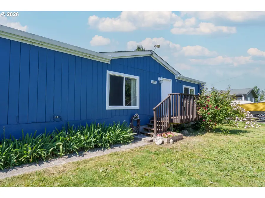 1065 6th St, Gervais, OR 97026 - #2