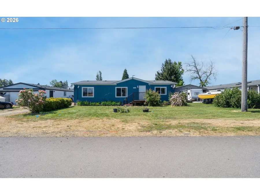 1065 6th St, Gervais, OR 97026 - #3