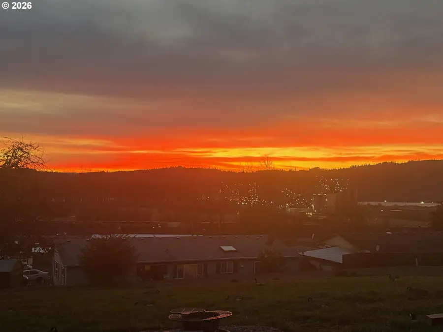 5224 Meeker Dr, Kalama, WA 98625 - #3