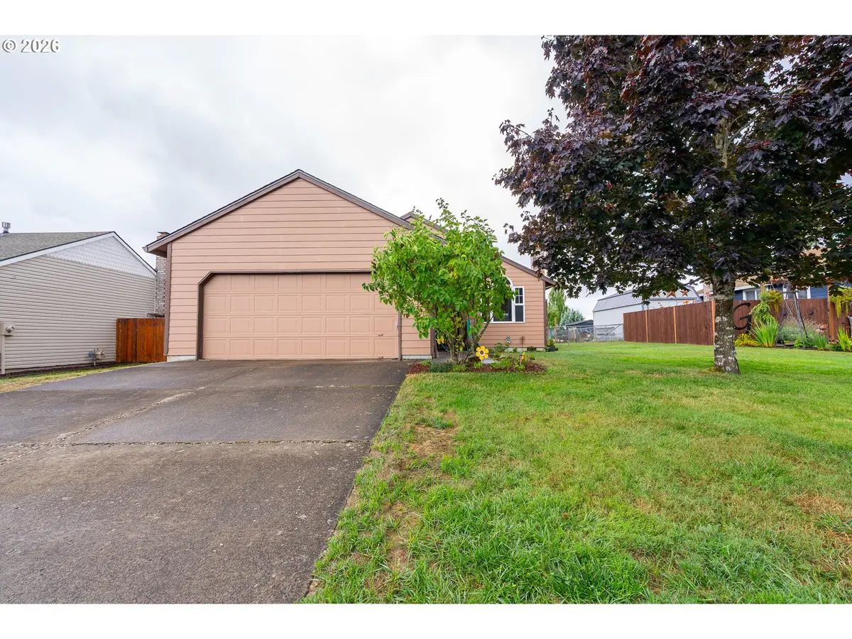 325 NW Denton Ave, Dallas, OR 97338 - #1