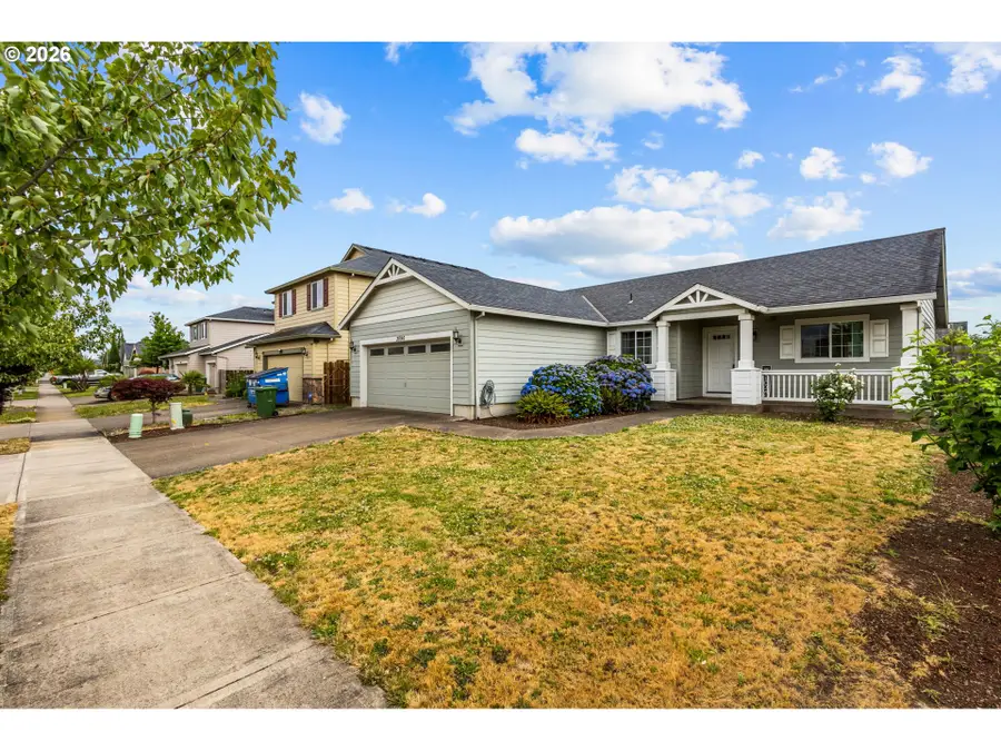 3090 Reed Ave, Woodburn, OR 97071 - #3