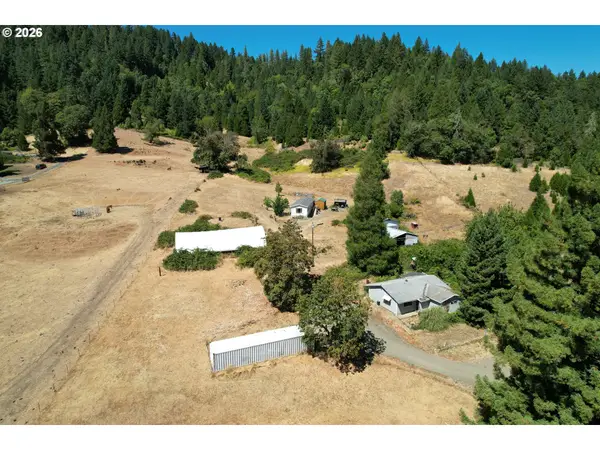 100 Opossum Ln, MyrtleCreek, OR 97457
