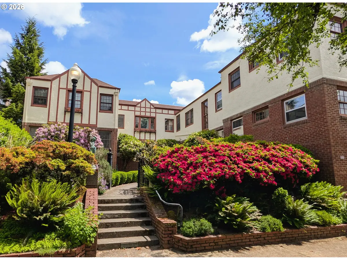 1526 NE 24th Ave #205, Portland, OR 97232 - #1