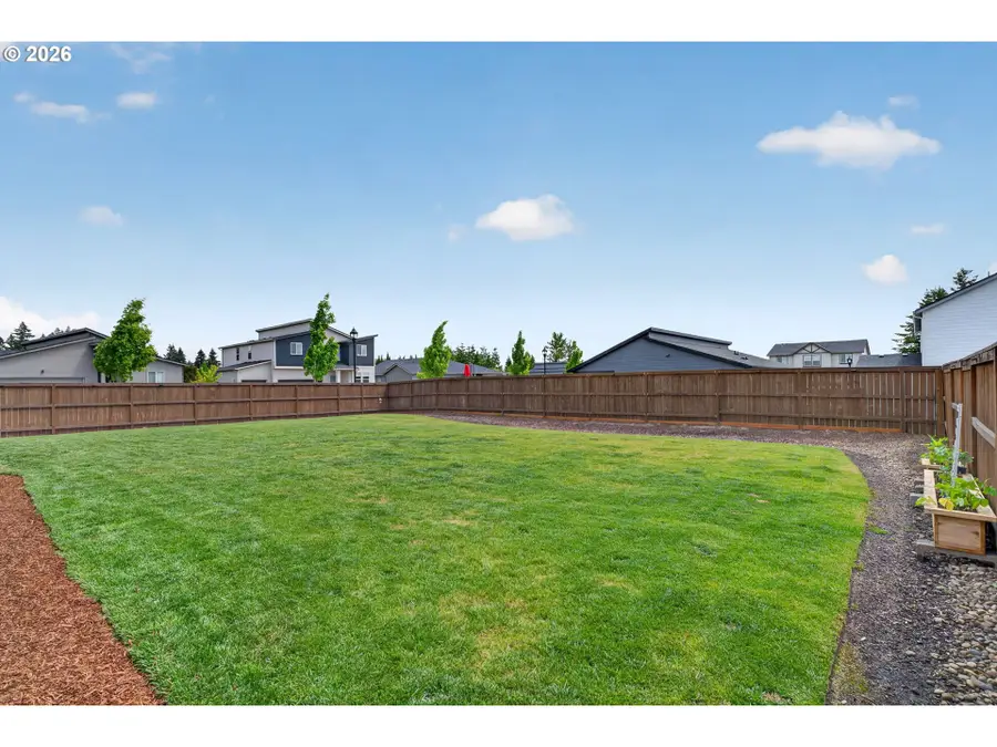 1402 W 19th Cir, La Center, WA 98629 - #3