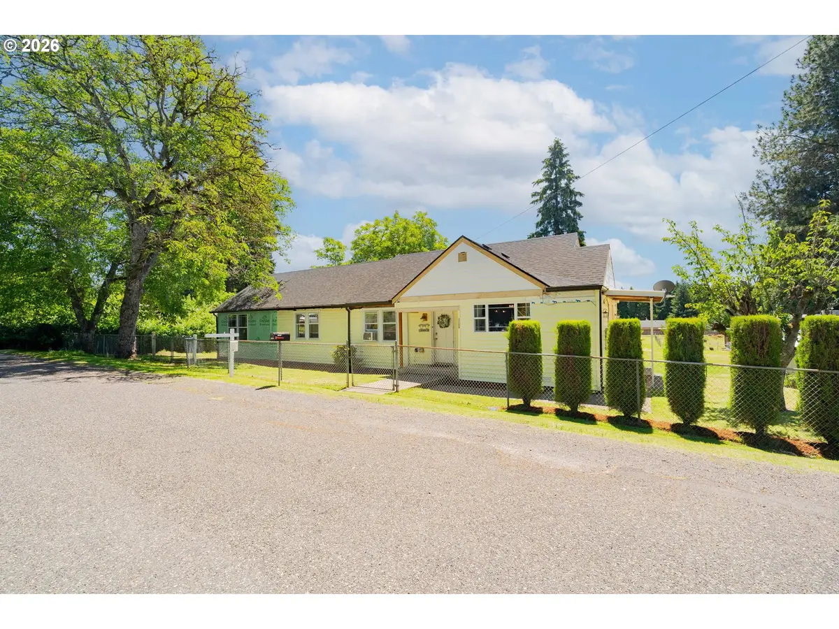 3266 G St, Washougal, WA 98671 - #1