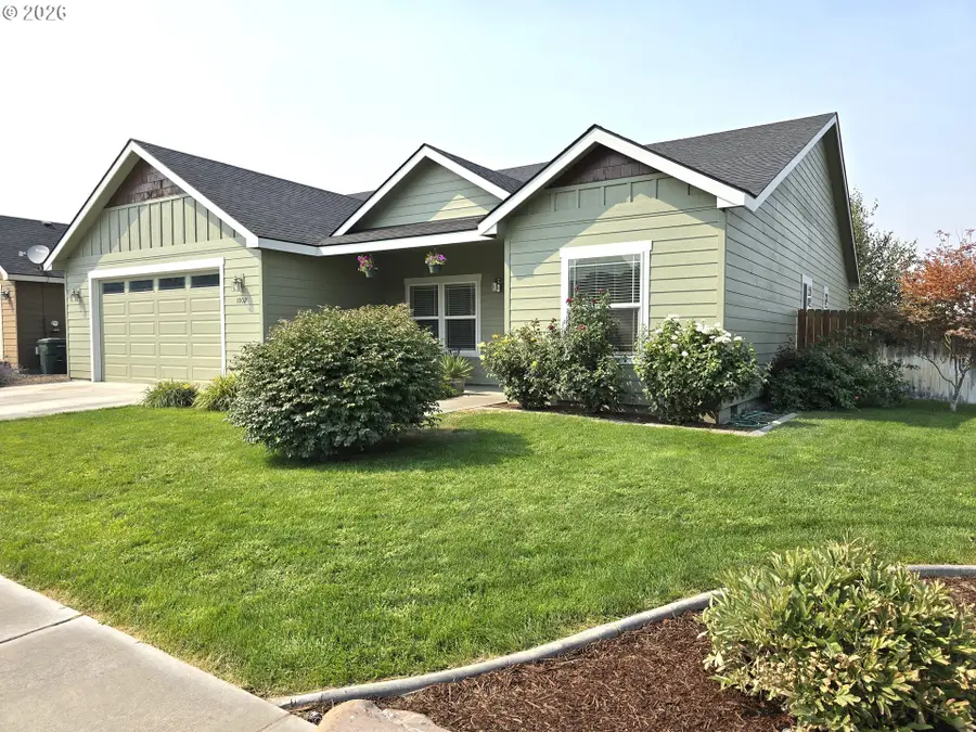 1002 SW Olive Ct, Hermiston, OR 97838 - #2