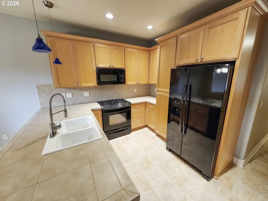 731 NE 65th Ct, Hillsboro, OR 97124 - #2