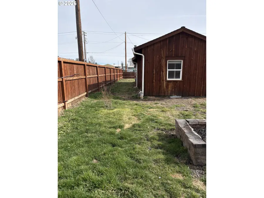 1235 NW Harwood St, Prineville, OR 97754 - #3