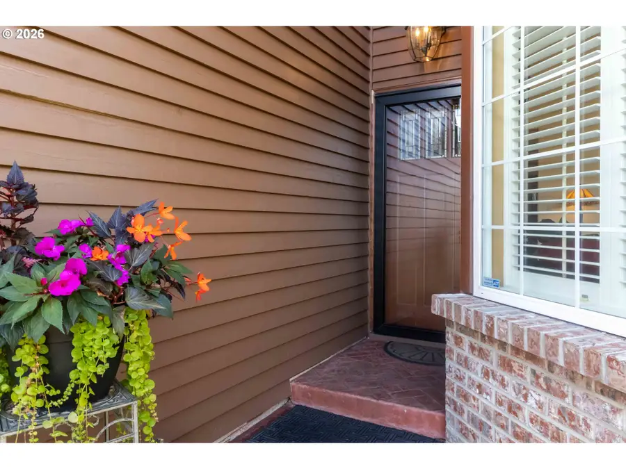 1512 Tara St, Kelso, WA 98626 - #3