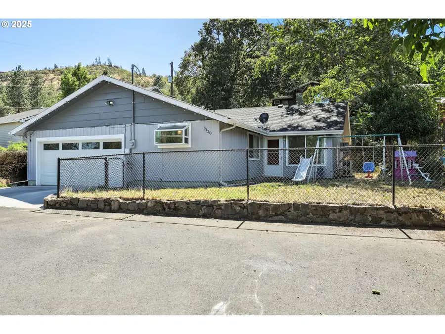 3120 W 12th St, Chenoweth, OR 97058 - Image #2