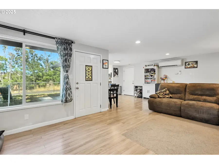 3120 W 12th St, Chenoweth, OR 97058 - Image #3