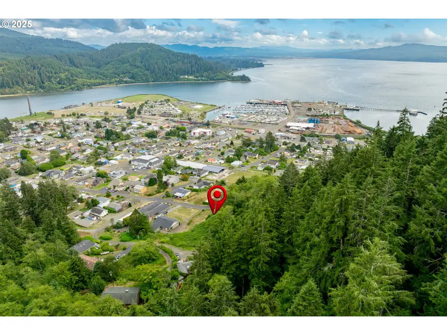 4200 4300 Evergreen Ave, Garibaldi, OR 97118 - Image #2