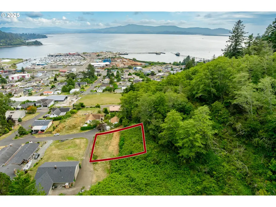 4200 4300 Evergreen Ave, Garibaldi, OR 97118 - Image #3