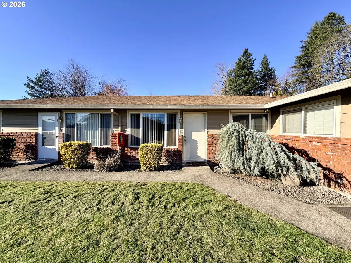 16656 SE Moon Ave, Milwaukie, OR 97267 - #1