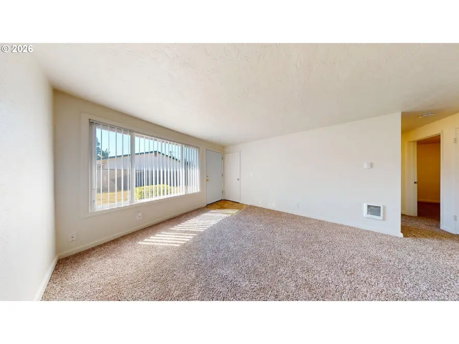 16656 SE Moon Ave, Milwaukie, OR 97267 - #3