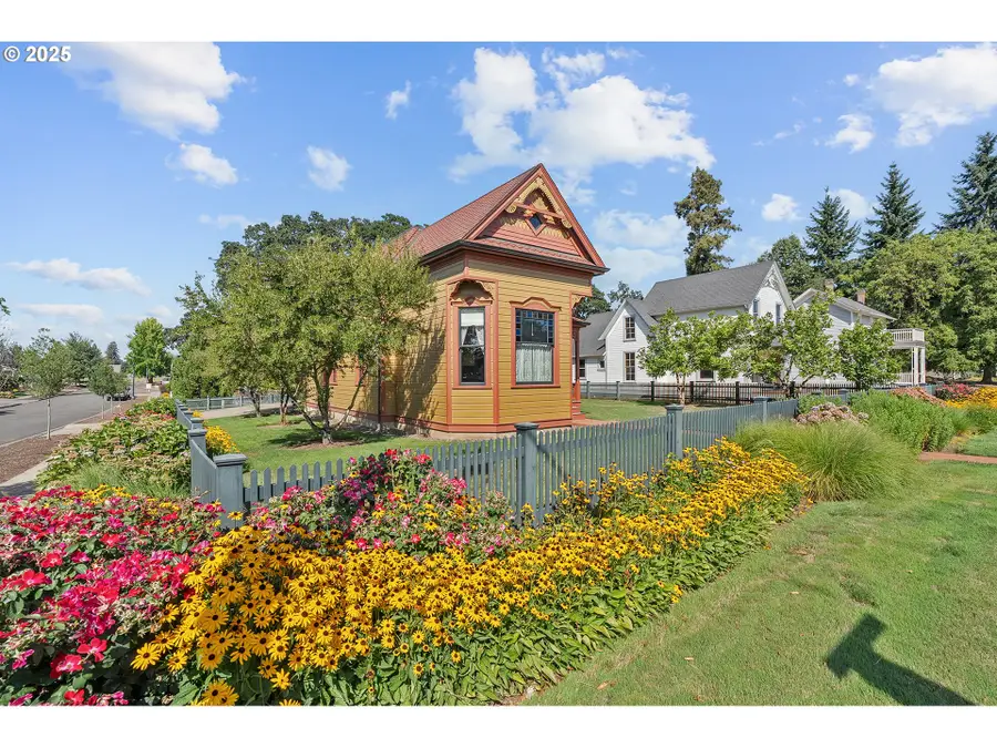 4225 Mission Ave Ne, Saint Paul, OR 97137 - #3