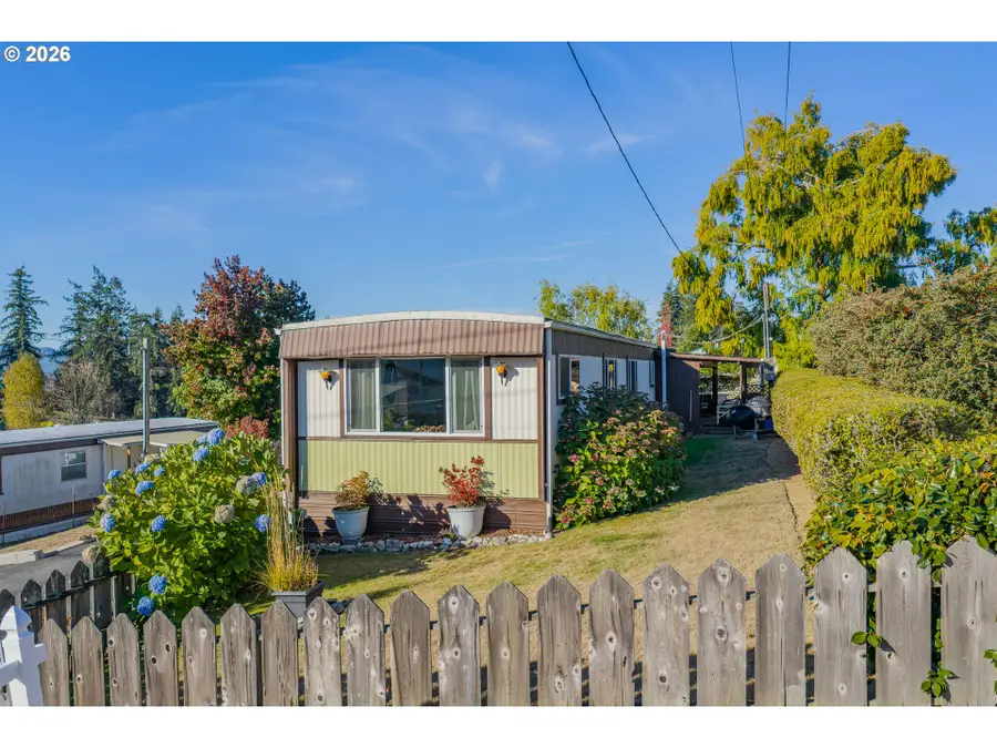 430 23rd St, Myrtle Point, OR 97458 - #3