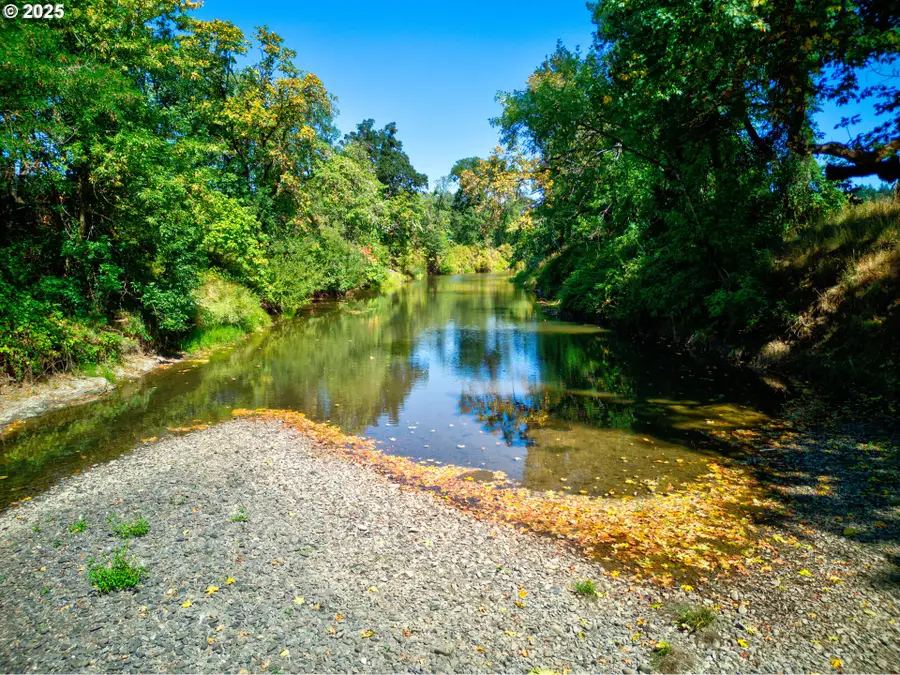 721 Cole Rd, Oakland, OR 97462 - Image #2