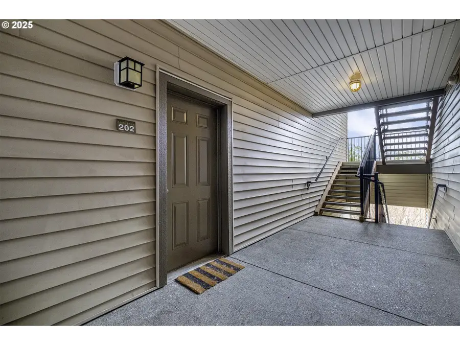 10834 NE Holly St #202, Hillsboro, OR 97006 - Image #3