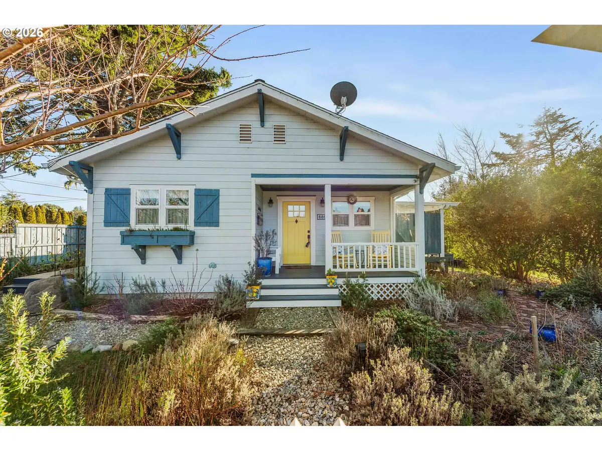 886 1st St Se, Bandon, OR 97411 - #1