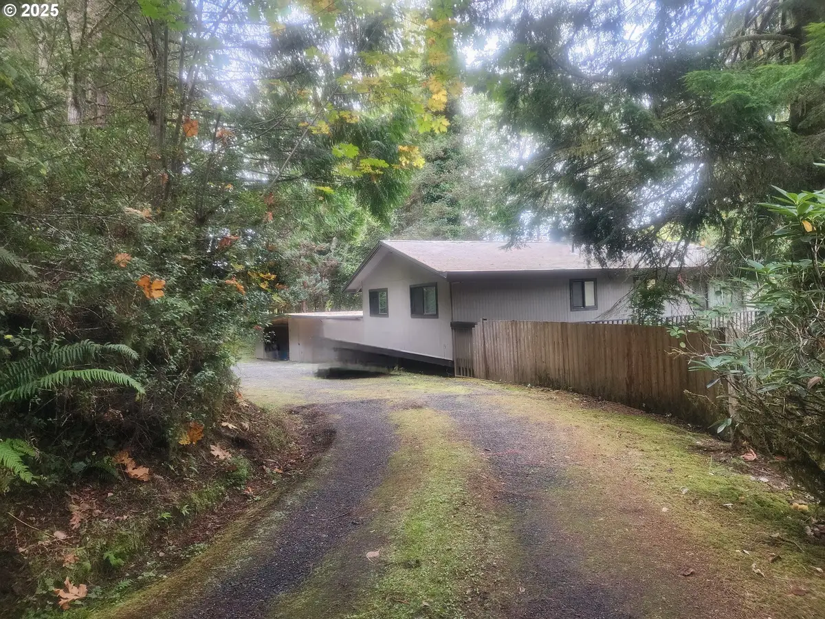 96015 Sunlake Ln, Lakeside, OR 97449 - Image #1