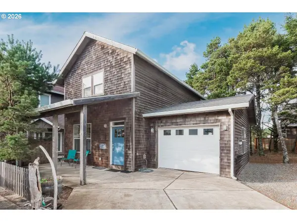 6140 Center Pointe Loop, PacificCity, OR 97135