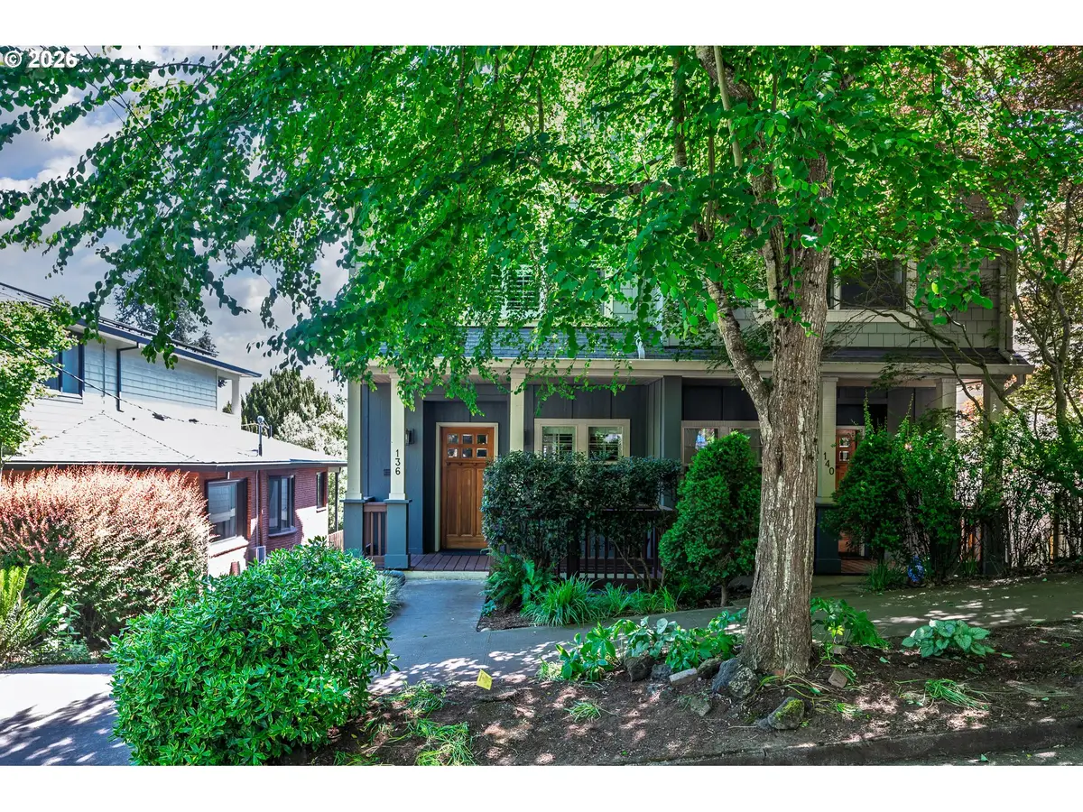136 SE 71st Ave, Portland, OR 97215 - #1