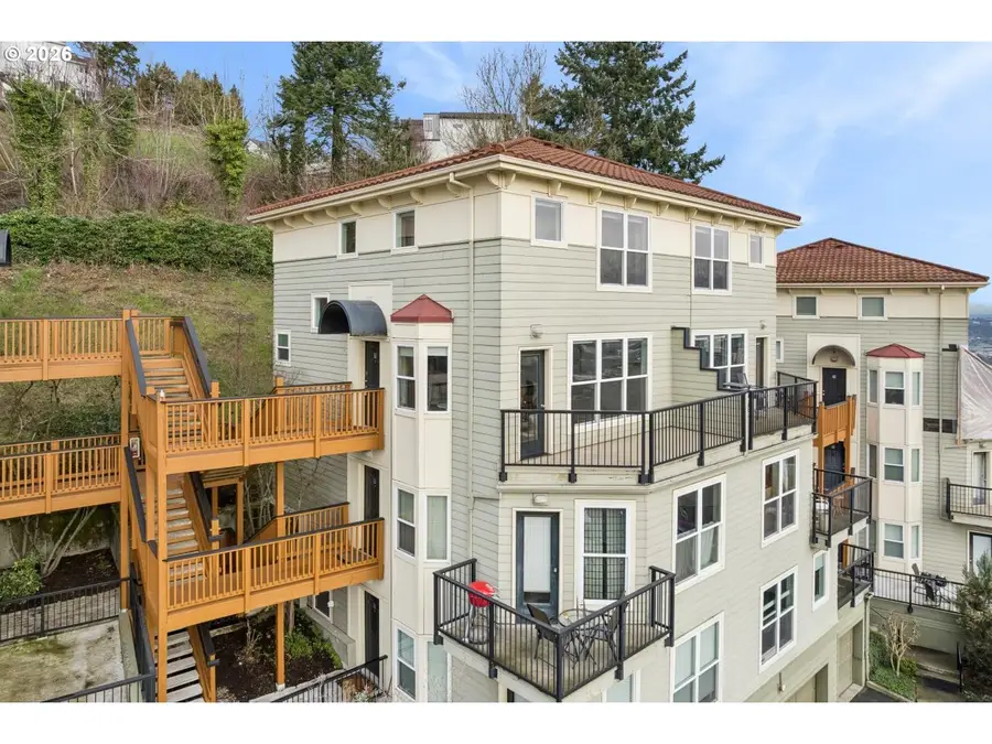 335 NW Uptown Ter #3A, Portland, OR 97210 - #2