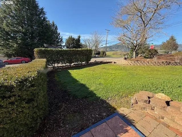 111 SE Cerrito Ct, Myrtle Creek, OR 97457 - Image #3