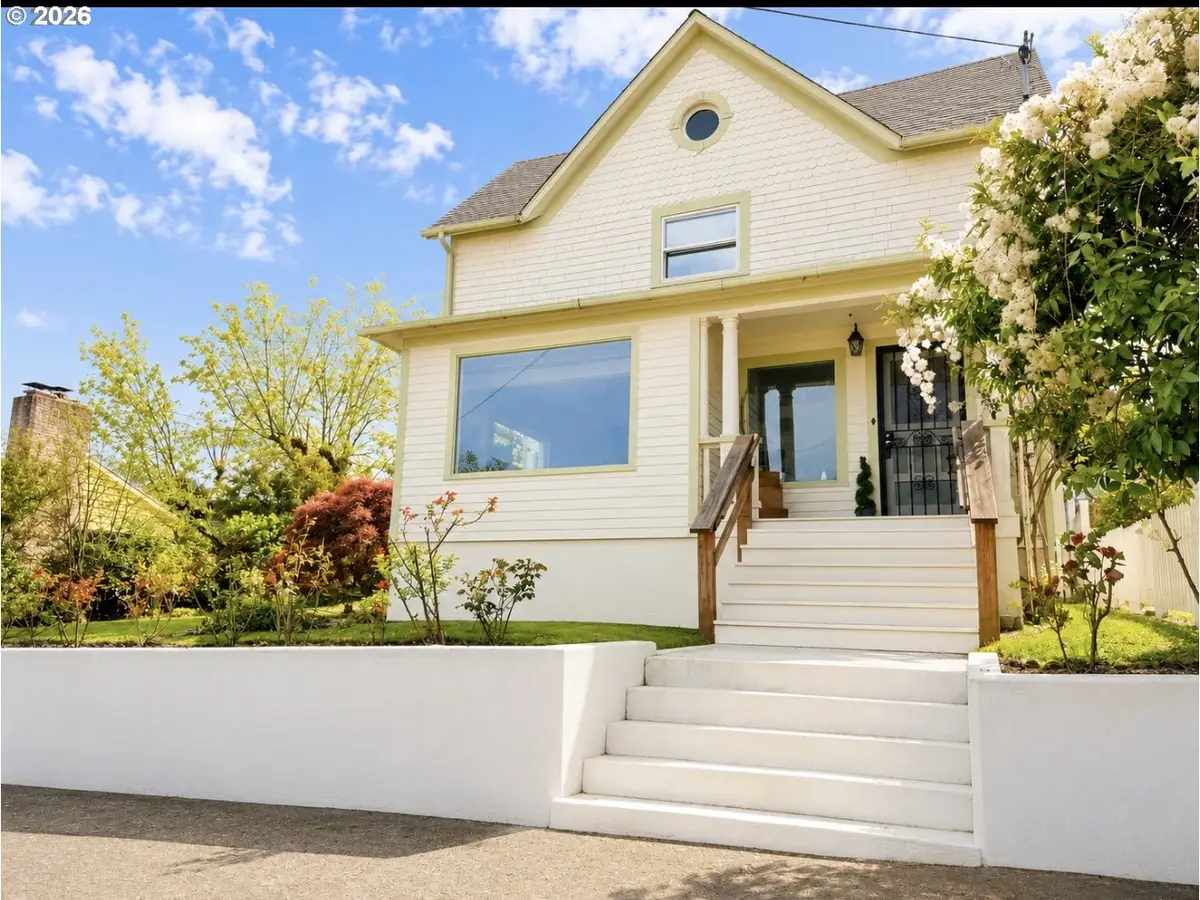 322 W C St, Rainier, OR 97048 - #1