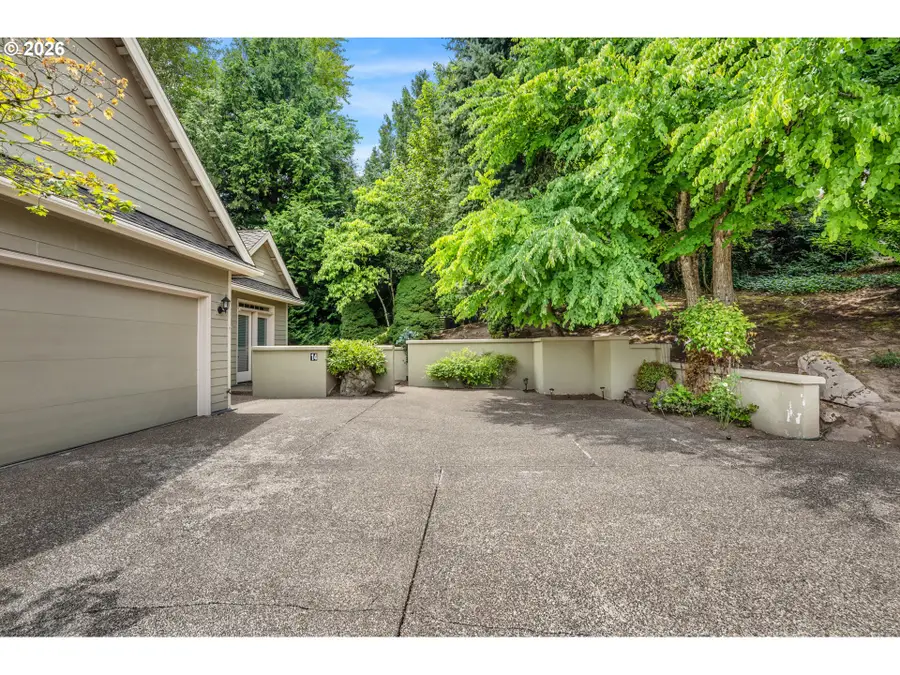 14 Morningview Ln, Lake Oswego, OR 97035 - #2