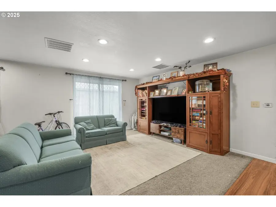 1664 SW Sesame St, McMinnville, OR 97128 - Image #3