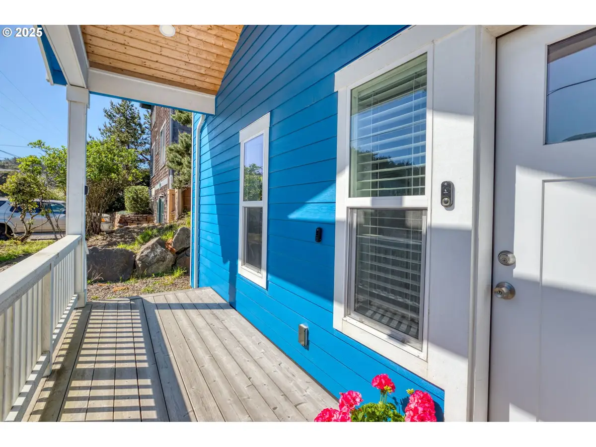 5769 NW Logan Rd, Lincoln City, OR 97367 - Image #1