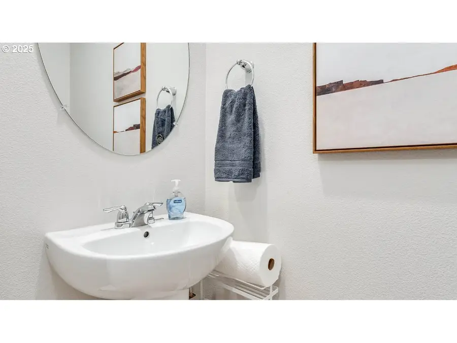 2402 SW 37th St, Gresham, OR 97080 - #3