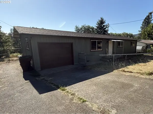 351 SE Darrell Ave, Winston, OR 97496