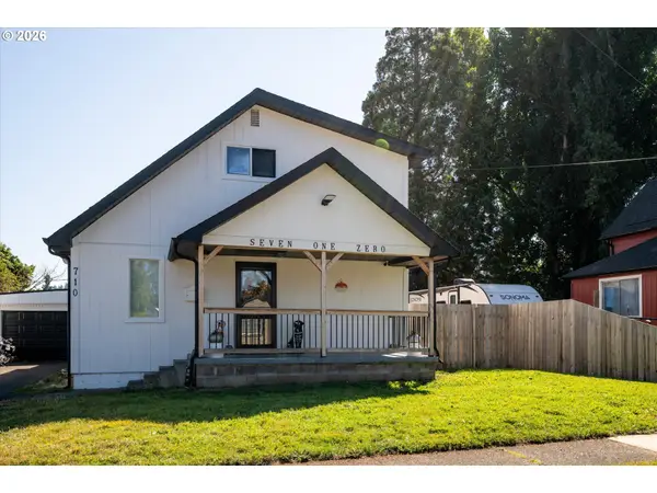 710 S 3rd St, CottageGrove, OR 97424