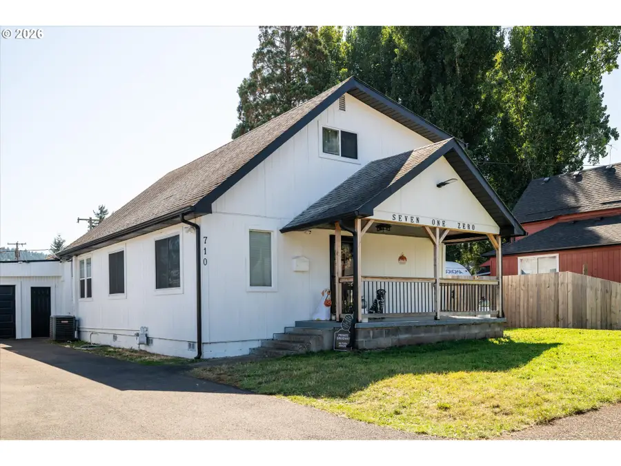 710 S 3rd St, Cottage Grove, OR 97424 - #3