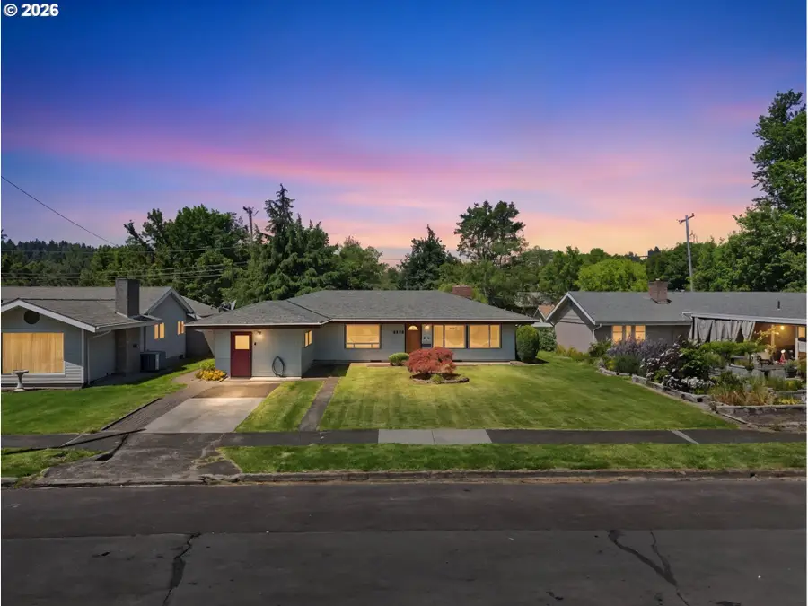 2840 Ferry St, Eugene, OR 97405 - #2