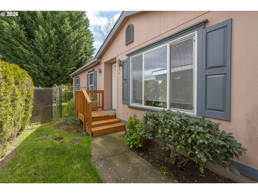 1230 SW Emma Dr, McMinnville, OR 97128 - #2