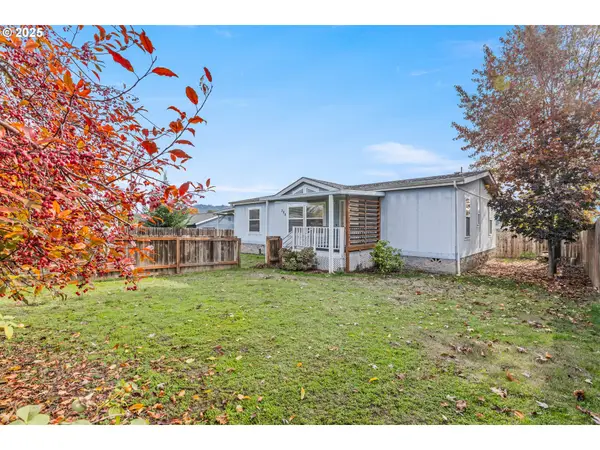 308 NW Civil Bend Ave, Winston, OR 97496